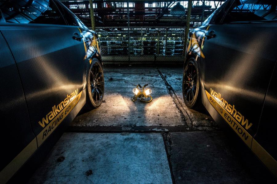 Holden Commodore by Walkinshaw Performance 2014 года  (фото 12 из 15)